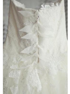 Vera Wang Chantilly Lace Eliza Wedding Dress - Nearly Newlywed Wedding Dress Shop - Nearly Newlywed Bridal Boutique - 3