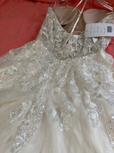 Load image into Gallery viewer, Casablanca &#39;2445&#39; wedding dress size-08 NEW
