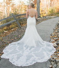 Load image into Gallery viewer, Essense of Australia &#39;D2835IV&#39; wedding dress size-10 PREOWNED
