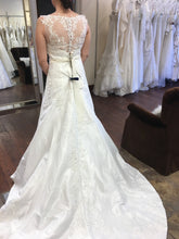 Load image into Gallery viewer, Justin Alexander &#39;8831&#39; wedding dress size-10 NEW

