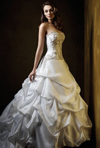 'Alfred Angelo 'Piccione 404' - alfred angelo - Nearly Newlywed Bridal Boutique - 1
