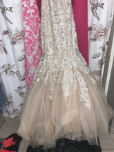 Load image into Gallery viewer, Allure Bridals &#39;C388&#39; size 2 new wedding dress view of train
