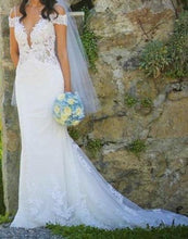 Load image into Gallery viewer, Nicole Spose &#39;NIAB 1840&#39; size 6 used wedding dress front view on bride
