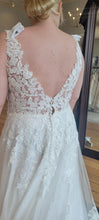 Load image into Gallery viewer, Morilee &#39;Sansa&#39; wedding dress size-18 NEW
