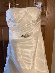Da vinci '50012' wedding dress size-14 PREOWNED