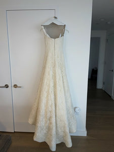 Vera Wang '12029' wedding dress size-00 PREOWNED