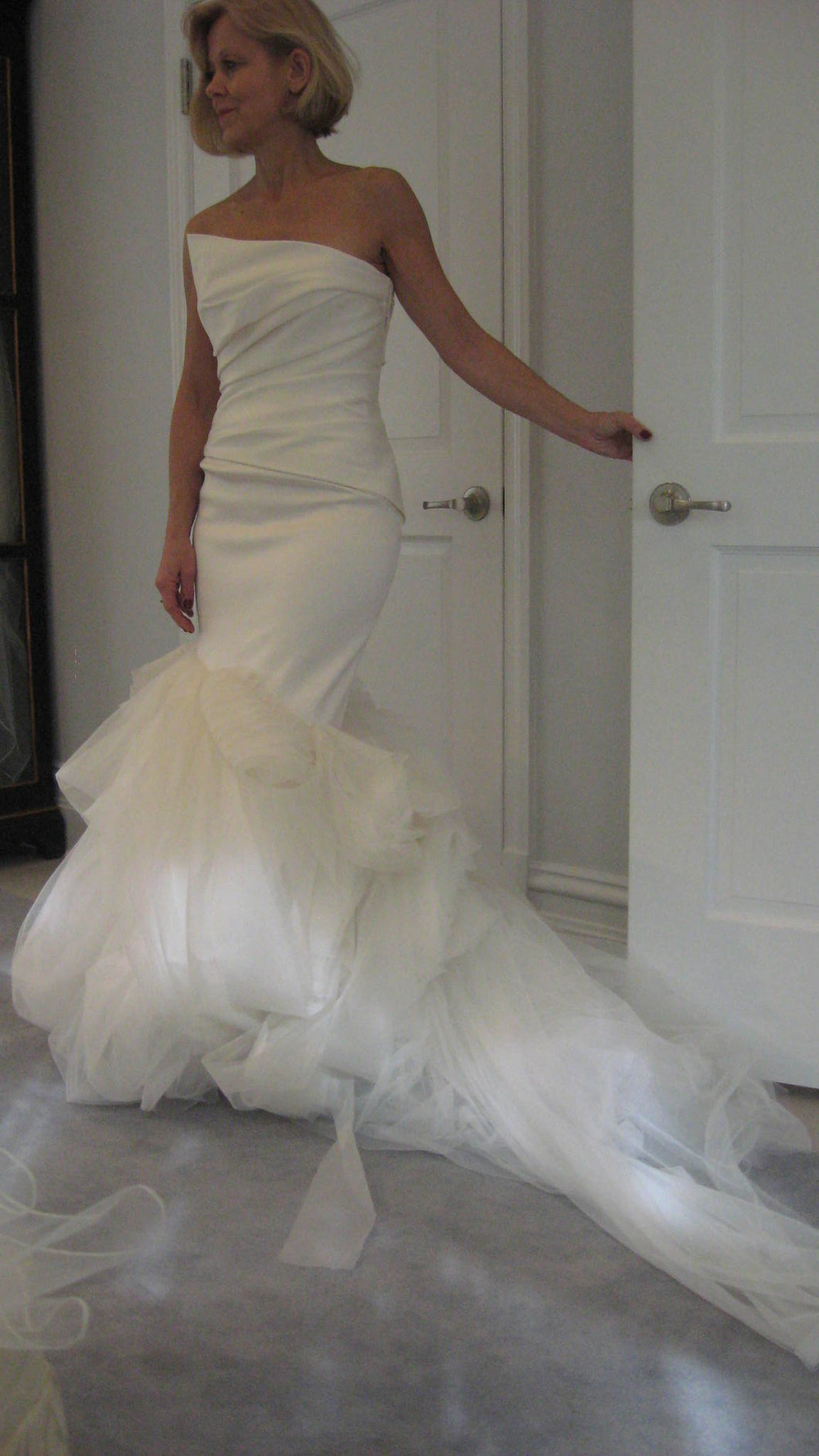 Vera Wang 'Fiona' wedding dress size-06 PREOWNED