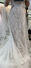 Load image into Gallery viewer, Martina Liana &#39;1111&#39; wedding dress size-10 NEW
