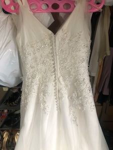 n/a 'n/a' wedding dress size-04 PREOWNED