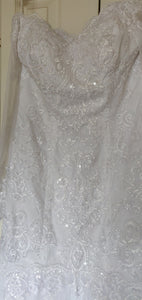 David's Bridal 'WG3943' wedding dress size-08 NEW