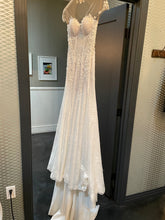 Load image into Gallery viewer, Galia lahav &#39;G-203&#39; wedding dress size-00 PREOWNED
