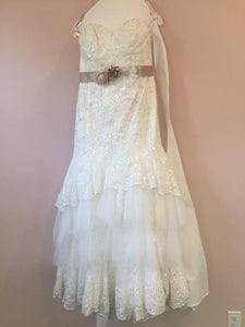 David's Bridal 'Na' wedding dress size-12 PREOWNED