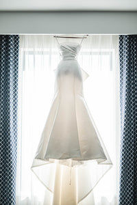 Monique Lhuillier 'BL19201' wedding dress size-00 PREOWNED