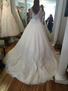 Nicole Spose 'Niab18009' size 4 new wedding dress back view on bride