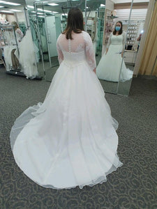 Oleg Cassini 'Plus Size Organza 3/4 Wedding Dress' wedding dress size-16 NEW