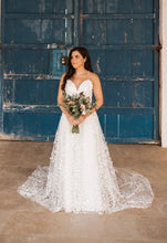 Load image into Gallery viewer, sareh nouri &#39;Olivie&#39; wedding dress size-06 PREOWNED
