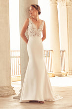 Load image into Gallery viewer, Paloma Blanca &#39;4787&#39; size 6 new wedding dress front view on model
