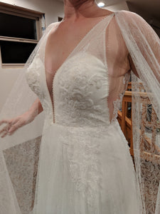 Chic Nostalgia 'Gwenn' wedding dress size-10 PREOWNED