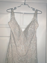Load image into Gallery viewer, Madison James &#39;Mj405&#39; wedding dress size-06 SAMPLE
