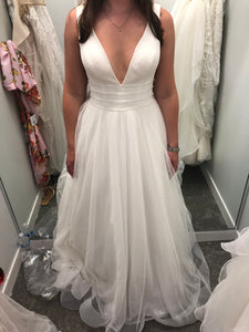 Galina Signature 'SV281' wedding dress size-06 NEW