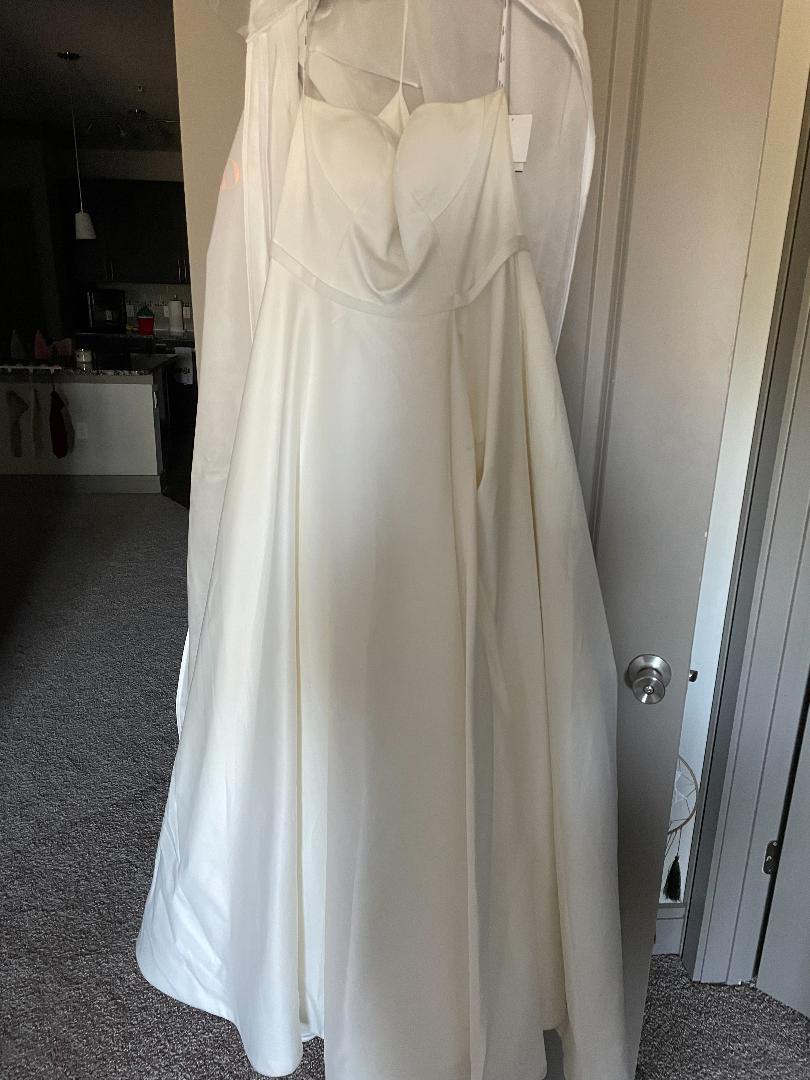 David's Bridal 'WG401 - Strapless Satin Wedding Dress with Skirt Slit' wedding dress size-14 NEW