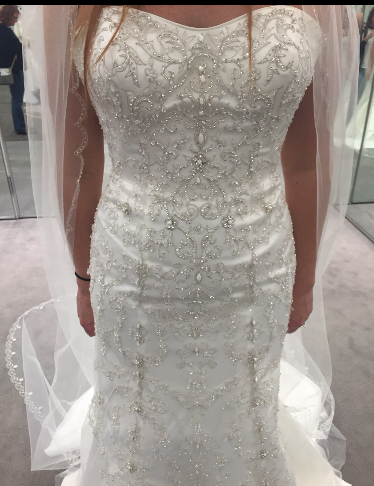 Oleg Cassini 'Classic' size 4 new wedding dress front view on bride