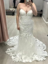 Load image into Gallery viewer, Eddy K. &#39;Sia DR2211&#39; wedding dress size-10 NEW

