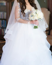 Load image into Gallery viewer, Hayley Paige &#39;Lorelei&#39; size 10 used wedding dress front view on bride
