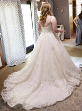 Load image into Gallery viewer, Allure Bridals &#39;C533&#39; wedding dress size-12 PREOWNED
