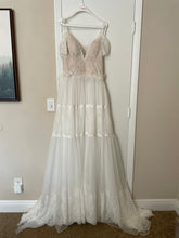 Load image into Gallery viewer, Isabella Talya &#39;Willow&#39; wedding dress size-08 NEW
