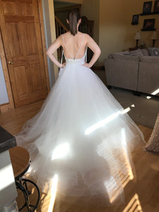 Jim Hjelm '8610' size 2 new wedding dress back view on bride