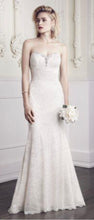 Load image into Gallery viewer, Mikaella &#39;1961&#39; size 4 used wedding dress front view on model
