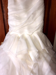  Rivini 'Tahlia' size 2 used wedding dress back view close up