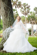 Load image into Gallery viewer, Hayley Paige &#39;Londyn&#39; - Hayley Paige - Nearly Newlywed Bridal Boutique - 3
