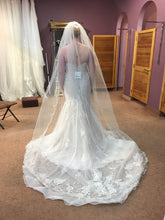 Load image into Gallery viewer, Stella York &#39;6654&#39; wedding dress size-10 NEW
