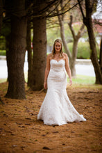 Load image into Gallery viewer, Symphony of Venus &#39;VE8119&#39; wedding dress size-10 PREOWNED
