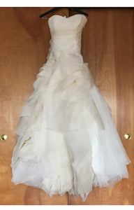 Vera Wang 'Diana' wedding dress size-06 PREOWNED