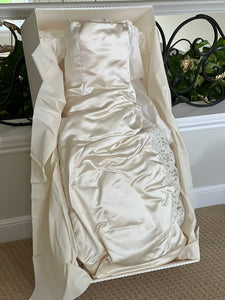 Vera Wang 'Unknown' wedding dress size-06 PREOWNED