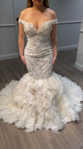 Ysa Makino '68982' wedding dress size-08 NEW