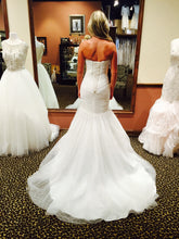 Load image into Gallery viewer, Mori Lee &#39;5108&#39; wedding dress size-02 NEW
