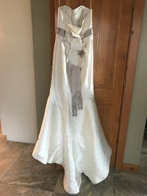 Load image into Gallery viewer, Amsale &#39;don&#39;t know&#39; wedding dress size-04 NEW

