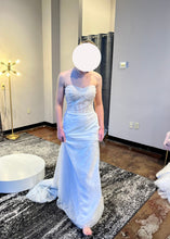Load image into Gallery viewer, Vera Wang &#39;Lilie &#39; wedding dress size-08 SAMPLE
