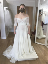 Load image into Gallery viewer, Wtoo &#39;Miles&#39; wedding dress size-10 NEW
