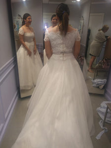 Reem Acra 'Beautiful' size 14 used wedding dress back view on bride