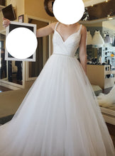 Load image into Gallery viewer, Allure Bridals &#39;Romance-3308&#39; wedding dress size-08 NEW
