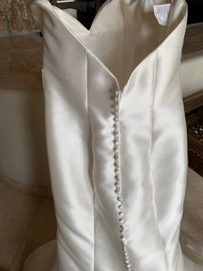 Mia Solano 'M1808z' wedding dress size-12 NEW