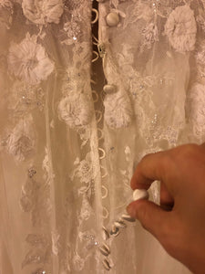 Jinza Jin 'Natalya' size 2 used wedding dress close up of fabric
