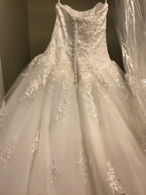 Load image into Gallery viewer, Morilee &#39;12604&#39; wedding dress size-04 PREOWNED
