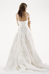 Vera Wang White 'A line Drop Waist' size 10 new wedding dress back view on model