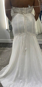 Galina Signature '9SWG854 Ivory ' wedding dress size-16W NEW
